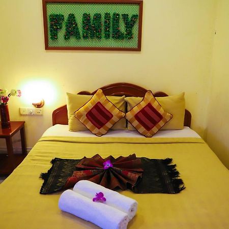 Fancy Guesthouse Phnom Penh Bagian luar foto