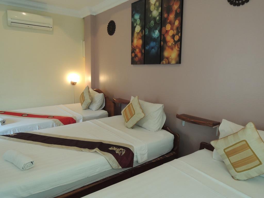 Fancy Guesthouse Phnom Penh Bagian luar foto