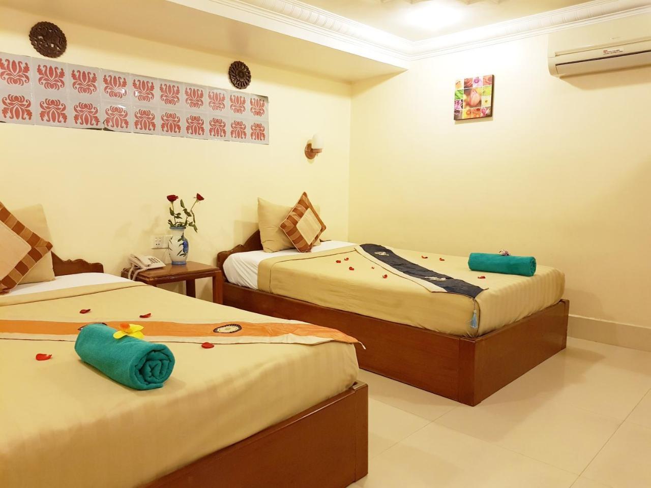 Fancy Guesthouse Phnom Penh Bagian luar foto
