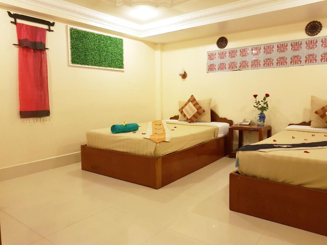 Fancy Guesthouse Phnom Penh Bagian luar foto