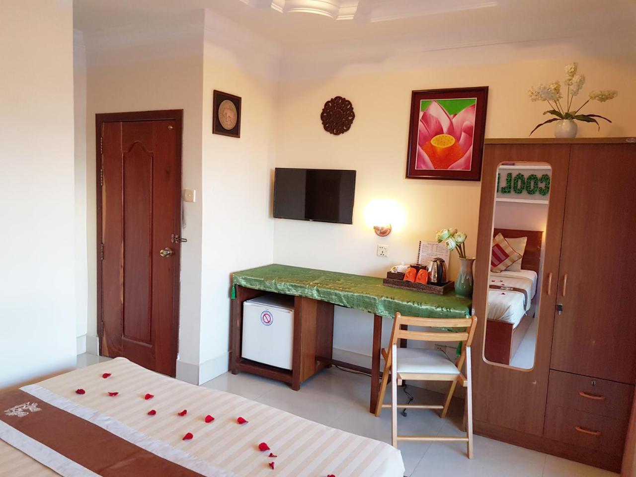 Fancy Guesthouse Phnom Penh Bagian luar foto