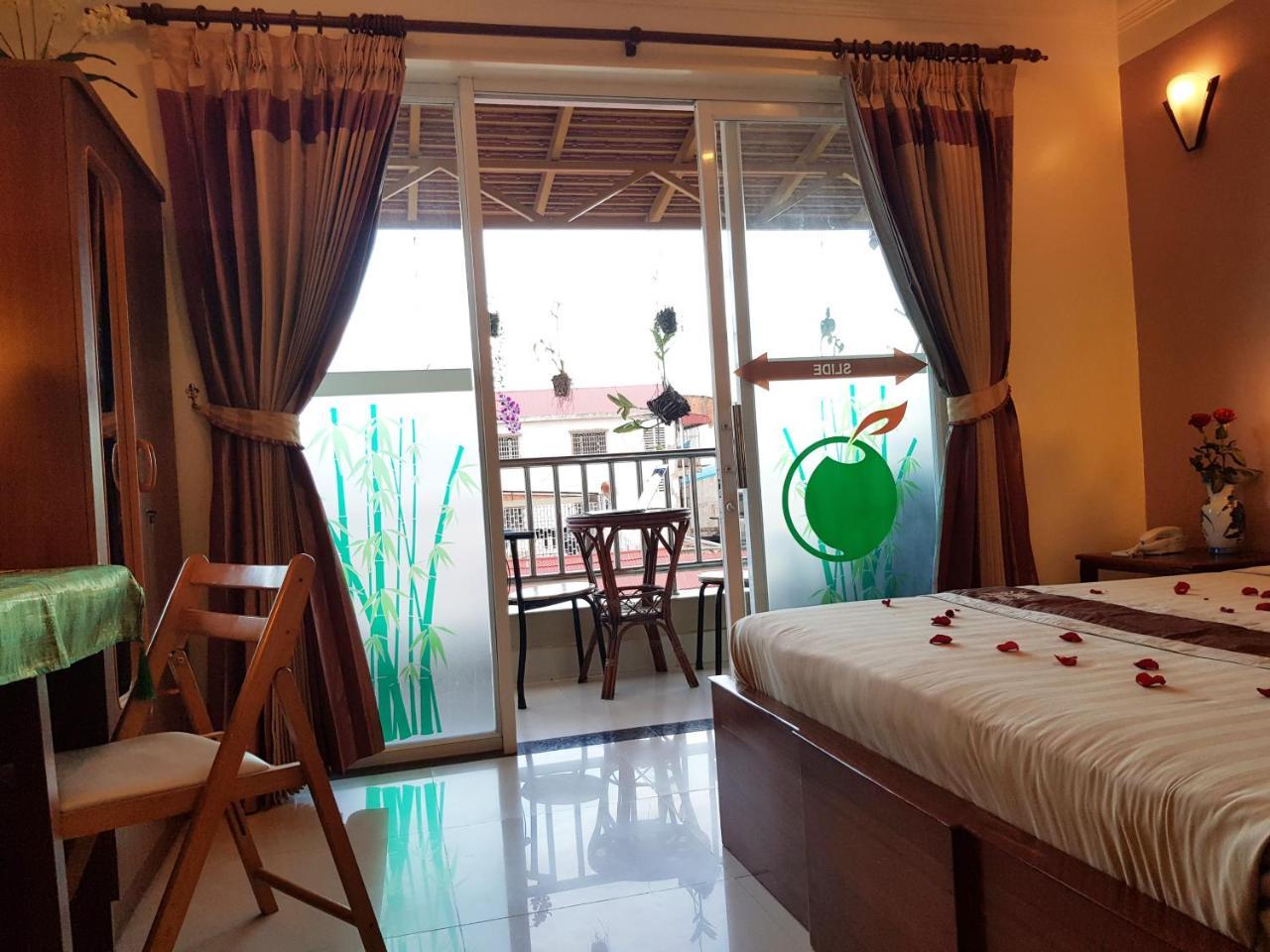 Fancy Guesthouse Phnom Penh Bagian luar foto