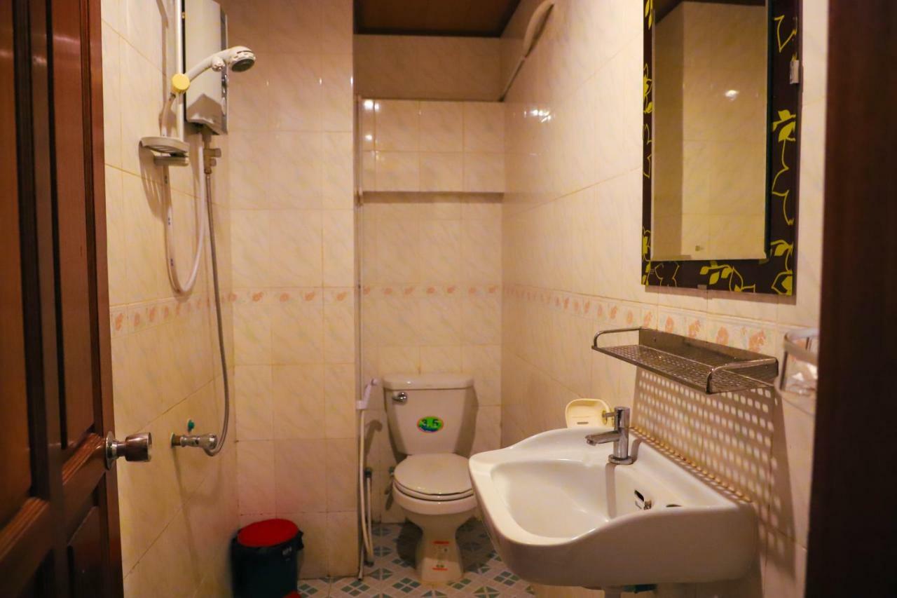 Fancy Guesthouse Phnom Penh Bagian luar foto
